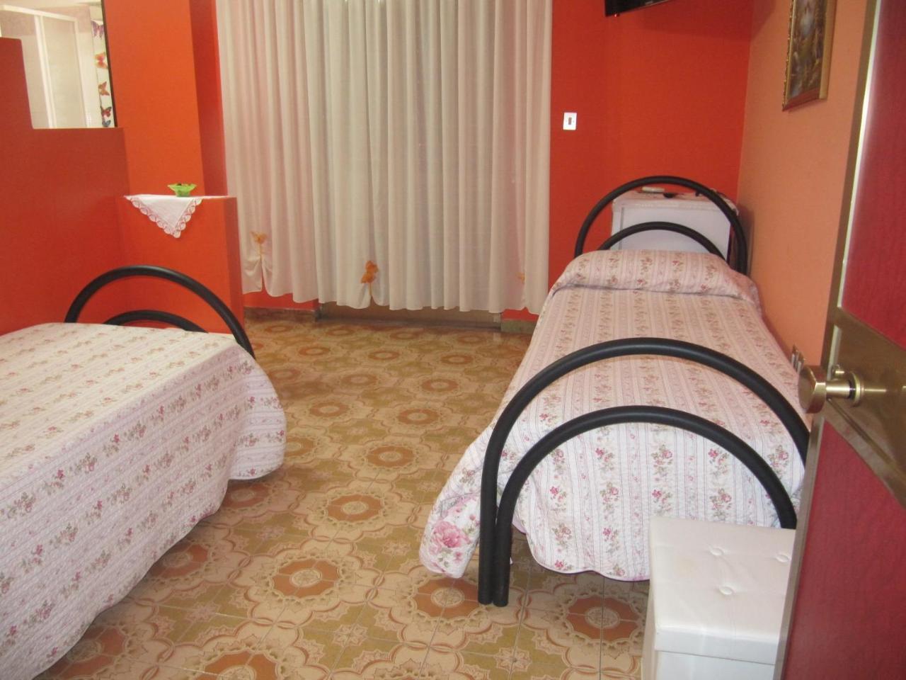 Montagne Rocciose Bed & Breakfast Frascineto Exterior photo